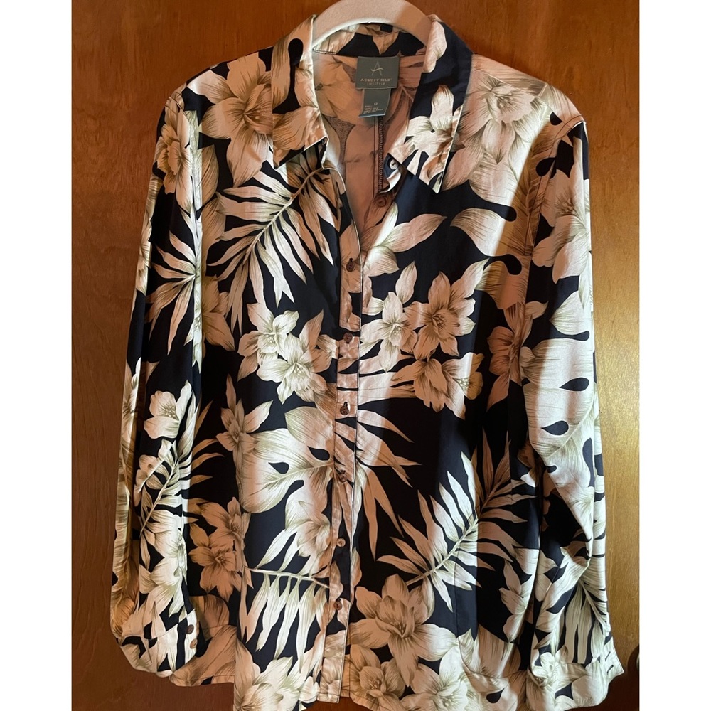 August Silk palm print blouse with side pockets